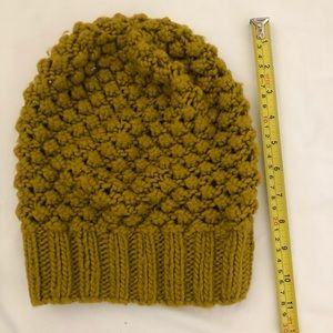🌻 5 for $25  Mustard/Yellow Beanie